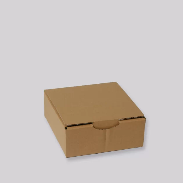 POSTDOOSJE 3  150 X150 X60 MM