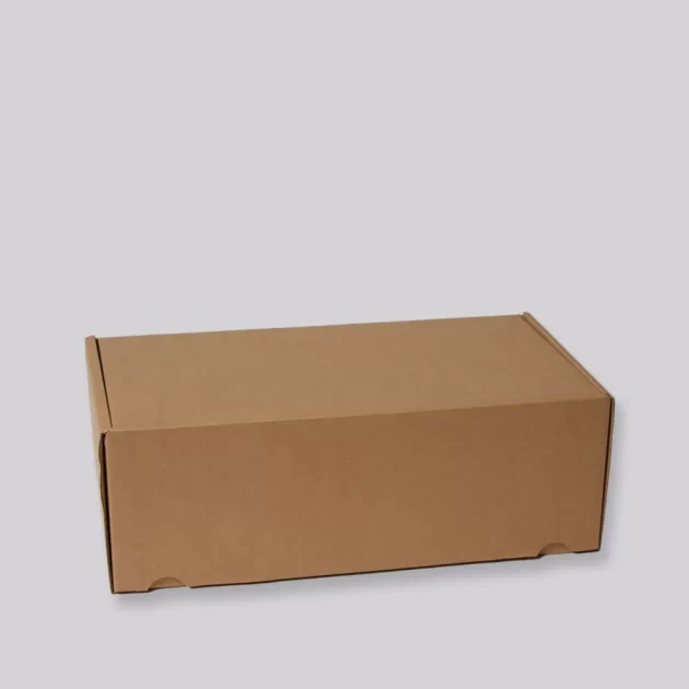 POSTDOOSJE 12  385 X215 X135 MM